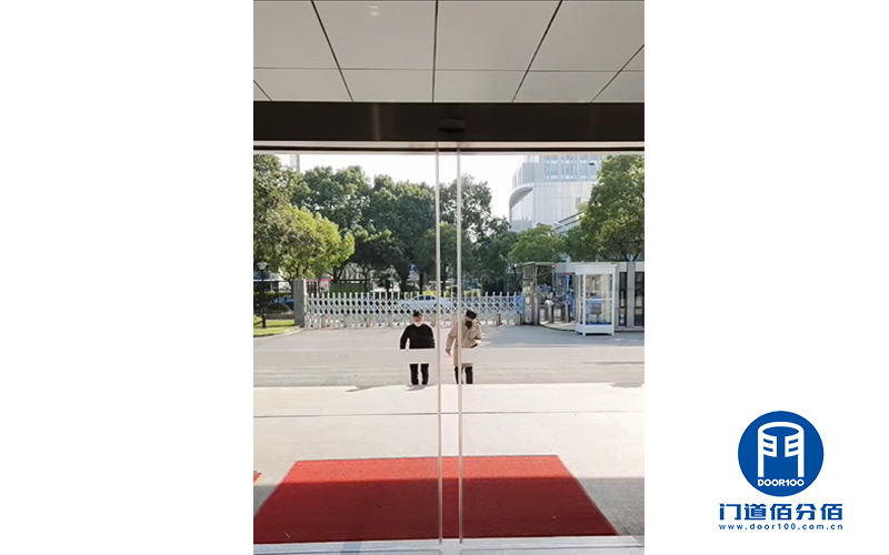 上海银行数据中心无框自动玻璃门维修服务